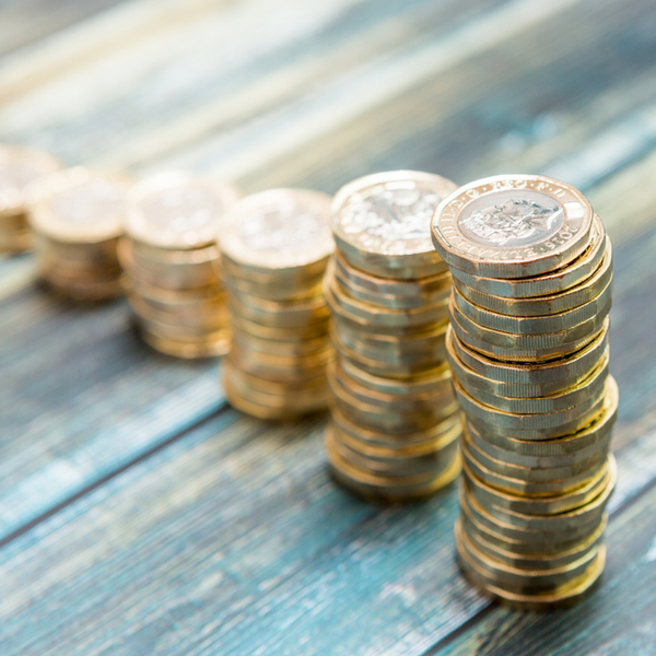 Stacks of pound coins gradually getting bigger