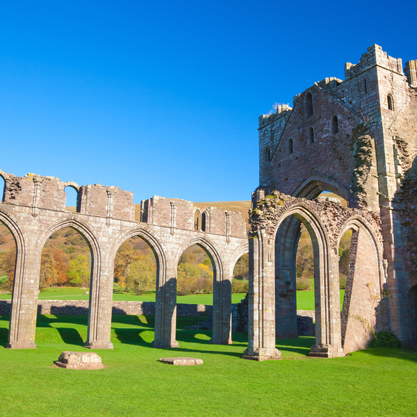 The ruins of Llanthony Priory on a sunny day