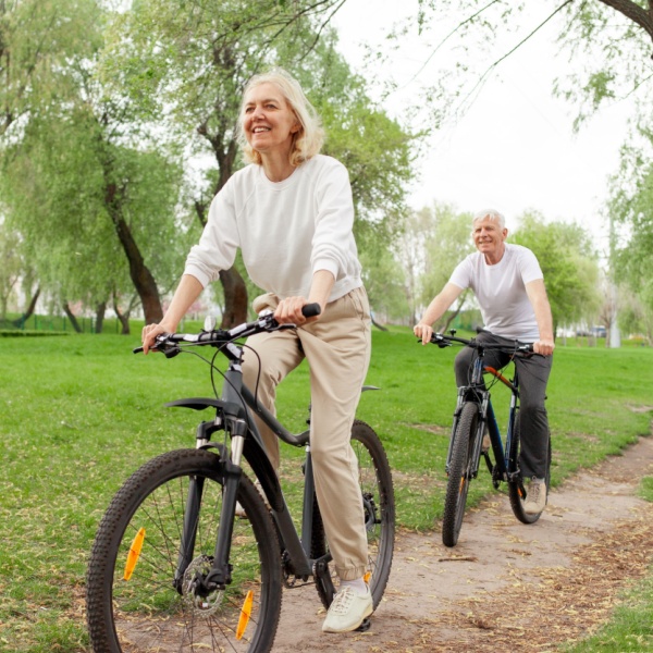 A couple enjoying a bike ride.